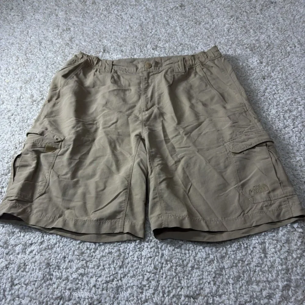 The North Face Paramount Peak Cargo Shorts Mens Large Nylon Khaki Tan Beige‎